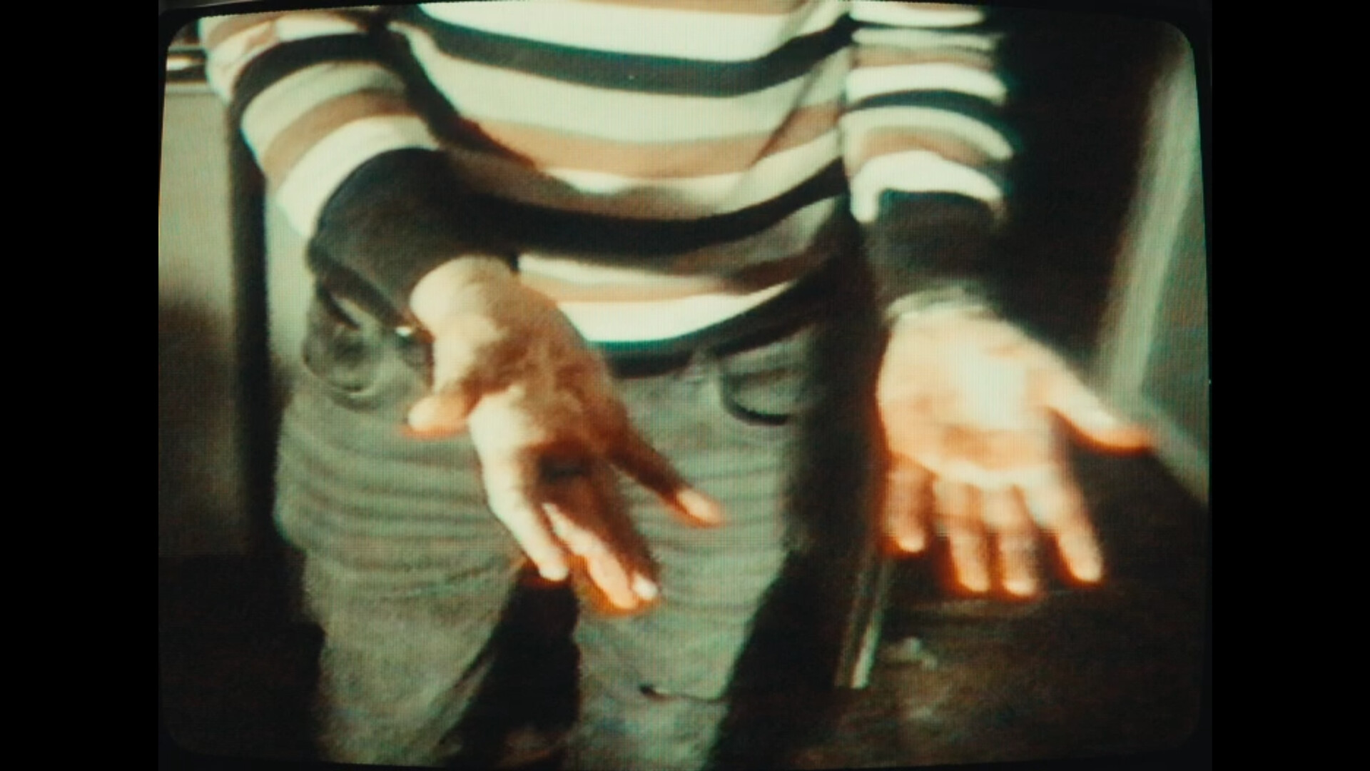 《录像怪谈/Dead Format》PC英文版下载-含Build.21160430-乡甜网-郭猛农村淘宝